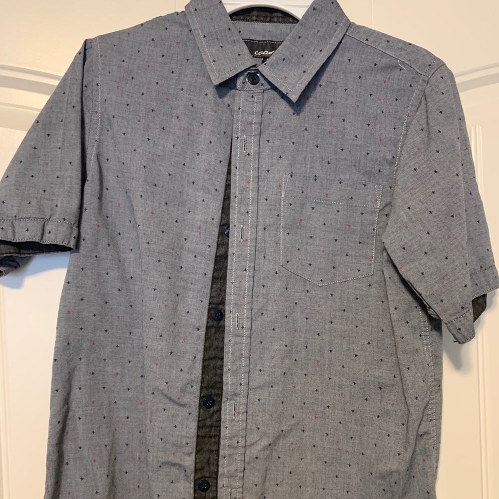 Coastal Button up Short Sleeve Shirt Youth Sz M